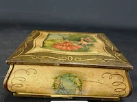 Oud blik met inhoud - afbeelding 2 van  5