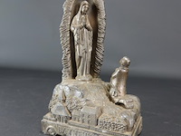 Oud gegoten devotiebeeld