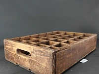 Oud houten vakkenblad met inhoud - afbeelding 5 van  5