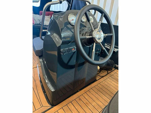 Oud huijzer 570 tender suzuki 60 pk 2017 + pegatrailer | 80-67-yv - afbeelding 3 van  20
