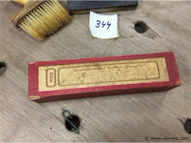 Oud scheermateriaal - afbeelding 2 van  2