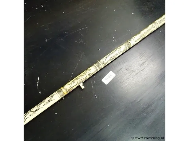 Oude been of soortgelijk?. blaaspijp?. - afbeelding 4 van  5