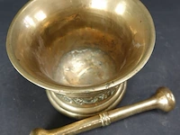 Oude bronzen vijzel met stamper - afbeelding 4 van  5
