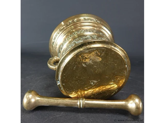 Oude bronzen vijzel met stamper - afbeelding 5 van  5