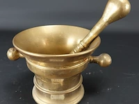 Oude bronzen vijzel met stamper - afbeelding 1 van  3