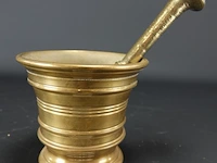 Oude bronzen vijzel met stamper - afbeelding 1 van  5