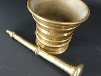 Oude bronzen vijzel met stamper - afbeelding 4 van  5