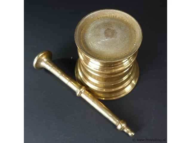 Oude bronzen vijzel met stamper - afbeelding 5 van  5