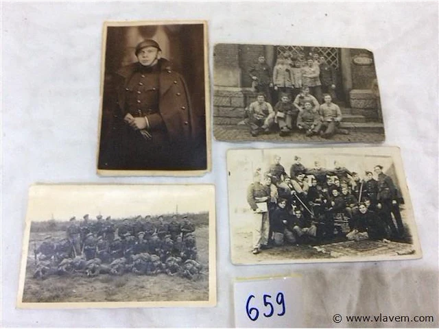 Oude foto's militairen - afbeelding 1 van  3