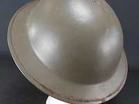 Oude helm - afbeelding 4 van  5