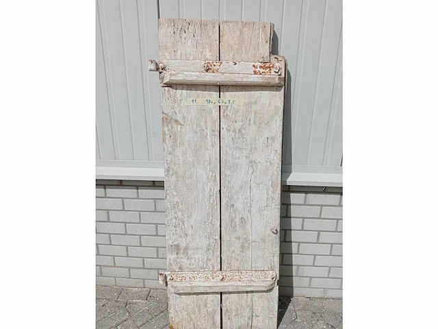 Oude houten deur - afbeelding 1 van  1