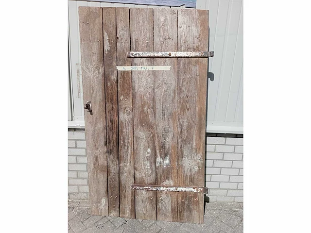 Oude houten deur - afbeelding 1 van  1