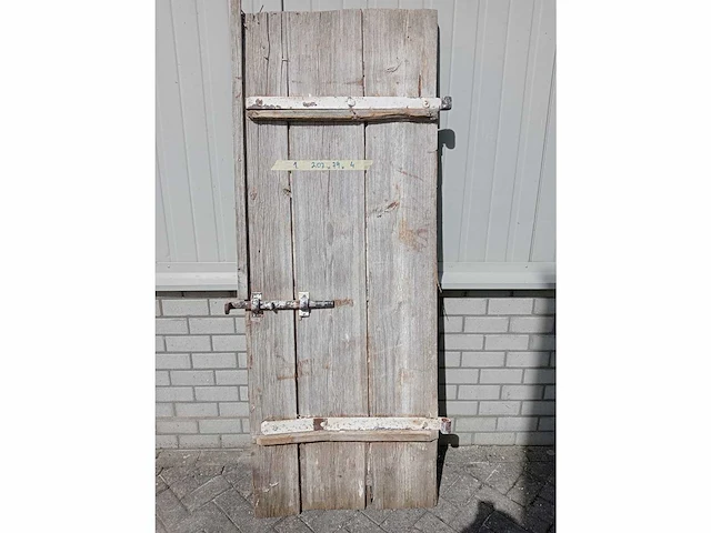 Oude houten deur - afbeelding 1 van  1