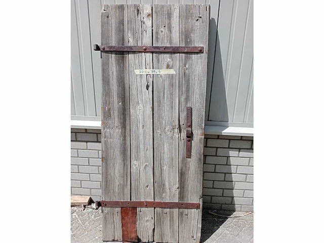 Oude houten deur - afbeelding 1 van  1