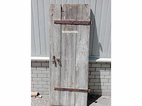 Oude houten deur - afbeelding 1 van  1