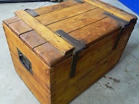 Oude houten kist mest zwaluwstaart verbindingen - afbeelding 4 van  5