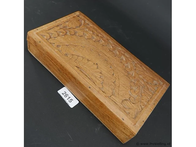 Oude houten kist - afbeelding 3 van  5