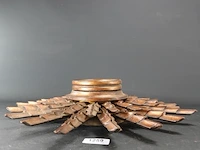 Oude houten zonnen klok - afbeelding 4 van  5