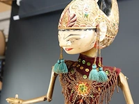Oude indische wajang golek pop - afbeelding 3 van  5