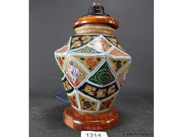 Oude japanse lampvoet - afbeelding 2 van  5