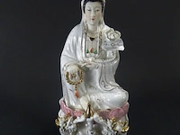 Oude porseleinen quan yin - afbeelding 2 van  5