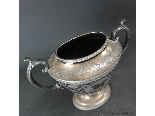 Oude suikerpot met gravures - afbeelding 4 van  5