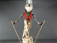 Oude traditionele indische wajang golek pop
