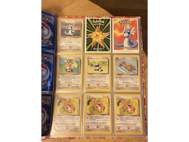 Oude vintage pokémon map met o.a. charizard, venusaur en blastoise - afbeelding 2 van  18