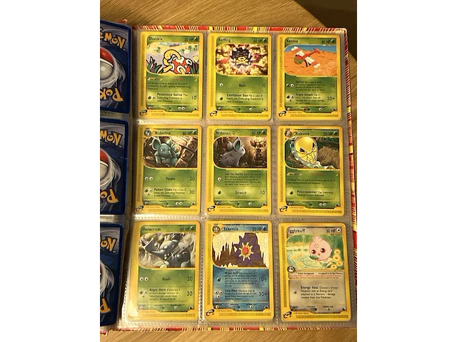Oude vintage pokémon map met o.a. charizard, venusaur en blastoise - afbeelding 4 van  18