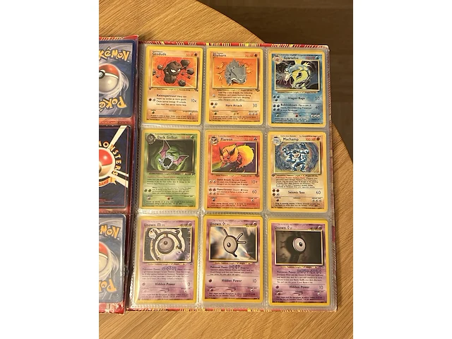 Oude vintage pokémon map met o.a. charizard, venusaur en blastoise - afbeelding 16 van  18