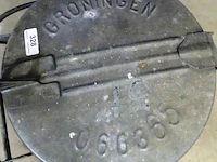 Oude zinken vuilnisbak groningen - afbeelding 4 van  5