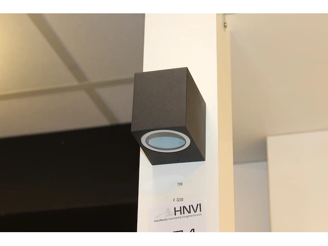 Outdoor led wandlamp 7 x 8 cm. - afbeelding 1 van  2