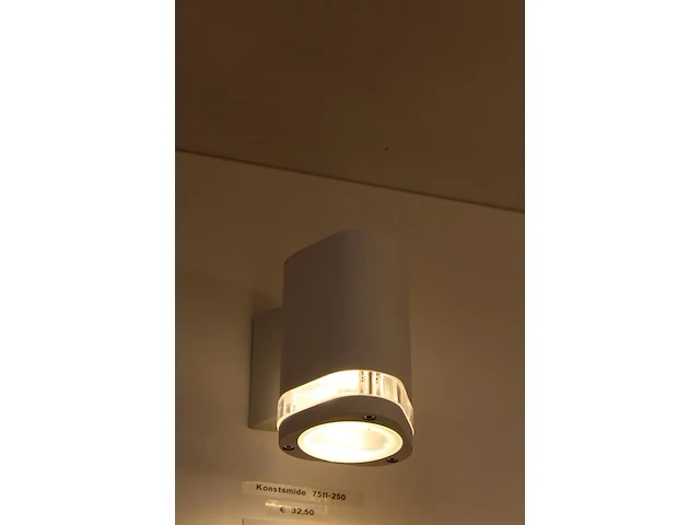 Outdoor led wandlamp konstide 10 x 13 cm. - afbeelding 2 van  2