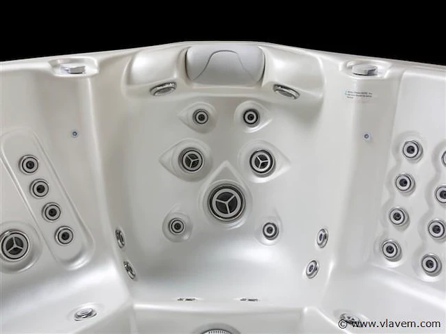 Outdoor spa 5-persoons 210x210x90 cm - wit bad met zwarte zijkant - incl. bluetooth - afbeelding 8 van  14
