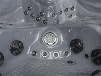 Outdoor spa 5-persoons 220x220 cm - grijs bad / grijze zijkant - incl. bluetooth & wifi - afbeelding 23 van  59