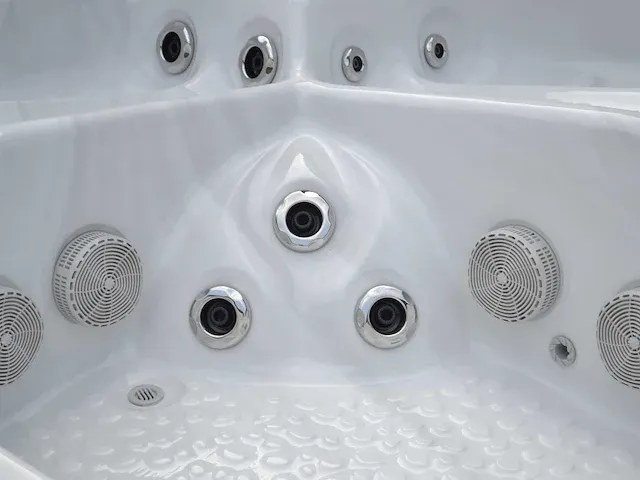 Outdoor spa 5-persoons 230x230 cm - sneeuwwit bad / grijze zijkant - incl. bluetooth - afbeelding 7 van  7