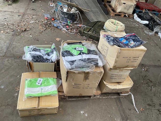 Outdoor vesten (fleecetrui) - afbeelding 1 van  7