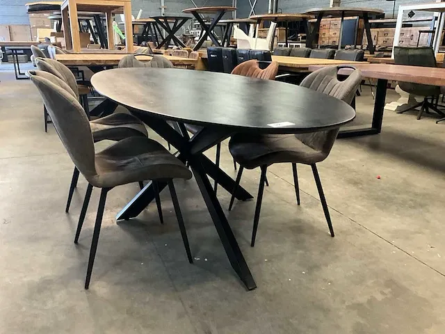 Ovale eetkamertafel - afbeelding 1 van  6