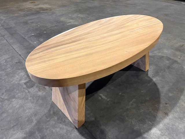 Ovale salon / bijzet tafel - afbeelding 2 van  3