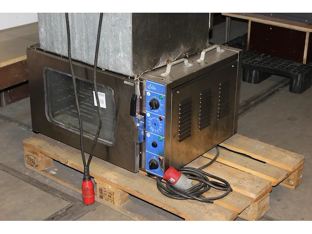 Oven elite model d311g/05, 380 volt. afmeting 84 x 67 x 50cm. - afbeelding 2 van  2