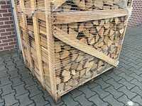 Oven gedroogd eiken haardhout 8m³ (4x pallet) - afbeelding 10 van  10