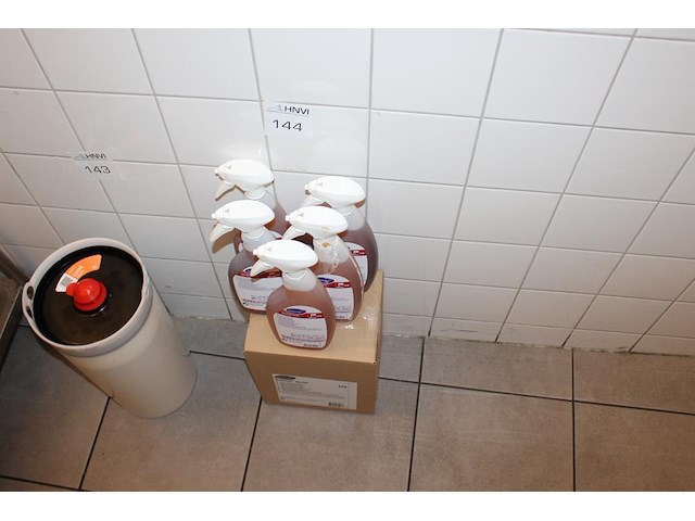 Ovenreiniger diversy elf flacons. - afbeelding 1 van  2