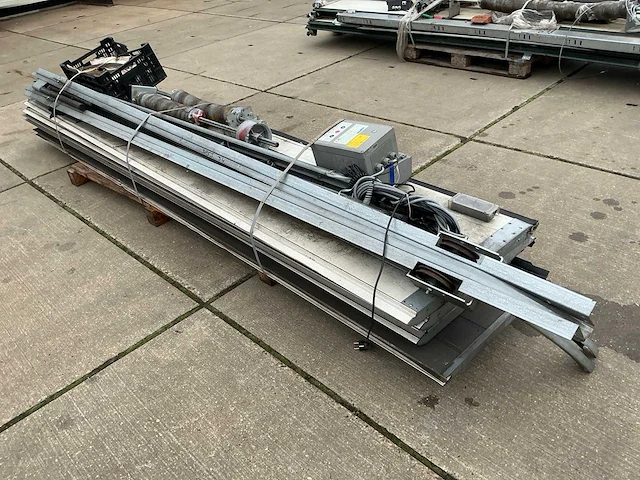 Overhead deur (3,53x2,86 mtr) - afbeelding 6 van  11