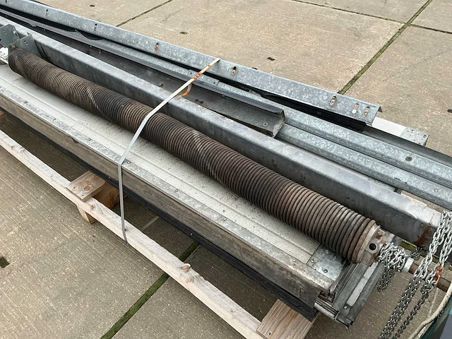 Overhead deur (4,05x3,20 mtr) - afbeelding 7 van  9