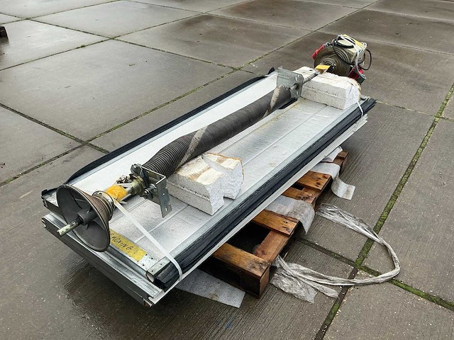 Overheaddeur (2,04x2,85 mtr) - afbeelding 1 van  10