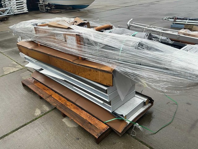 Overheaddeur (2,20x3,75 mtr) ongebruikt - afbeelding 1 van  17