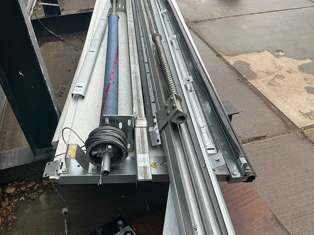 Overheaddeur (3,04x2,80 mtr) - afbeelding 5 van  10