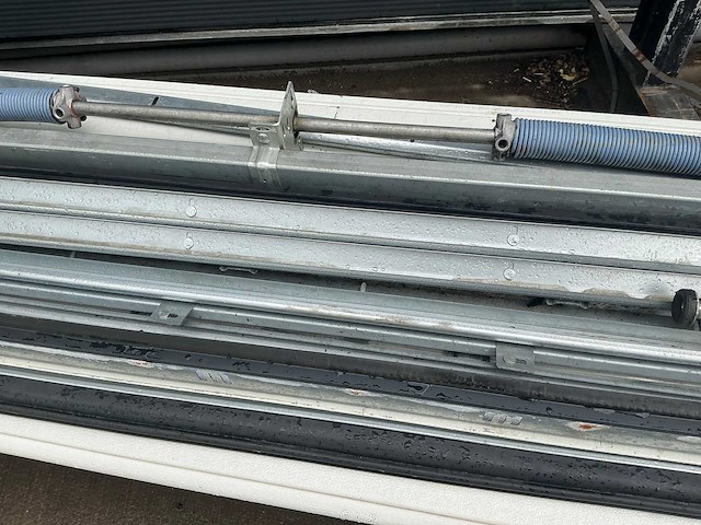 Overheaddeur (3,04x2,80 mtr) - afbeelding 10 van  10