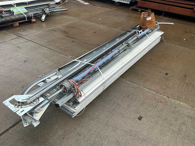 Overheaddeur (3,05x2,90 mtr) - afbeelding 1 van  10