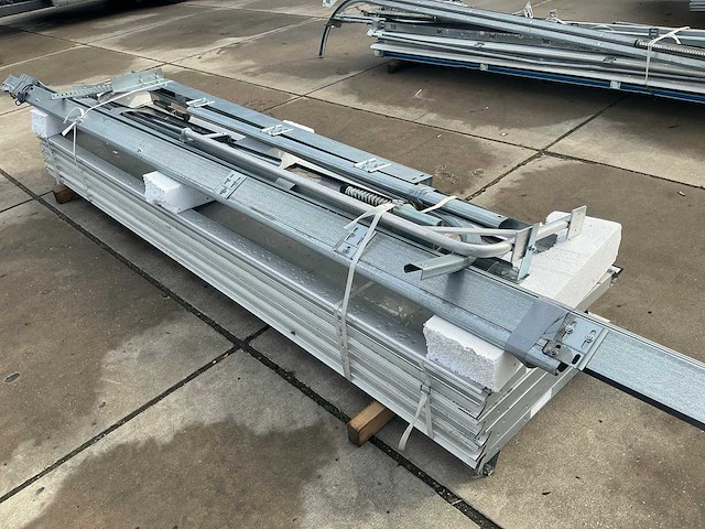 Overheaddeur (3,05x3,18 mtr) - afbeelding 6 van  12